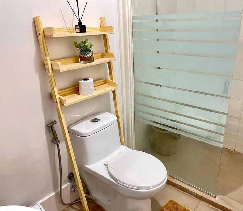 2br New In Bgc Apartment *