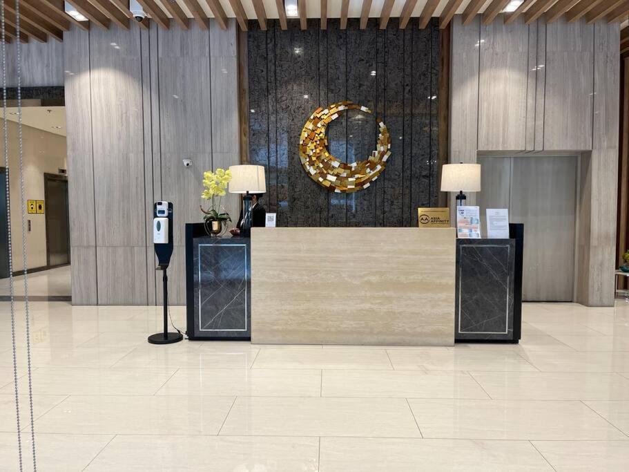 Bgc Uptown Mall Apartment