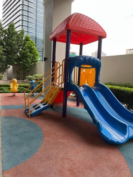 Bgc Uptown Mall Apartment *