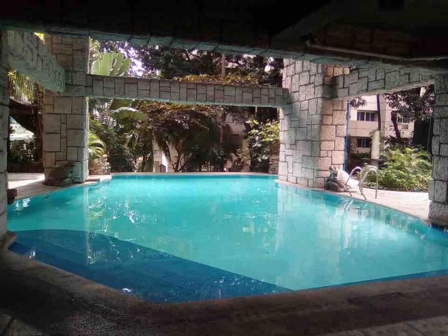 Cozy35sqm W Parking Balcony Wifi/netflix Near Mall *