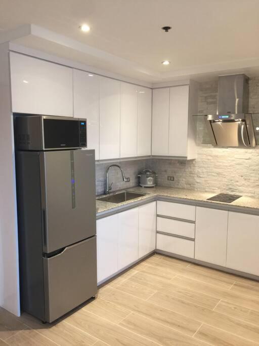 Cozy60sqm 1br Balcony/prking/wifi/ntflix Near Mall *
