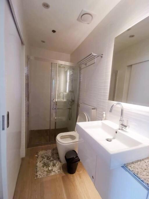 Cozy60sqm 1br Balcony/prking/wifi/ntflix Near Mall