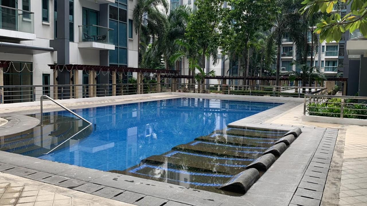 Apartment One Palm Tree - 5m With Balcony - Across Terminal 3 Airport *