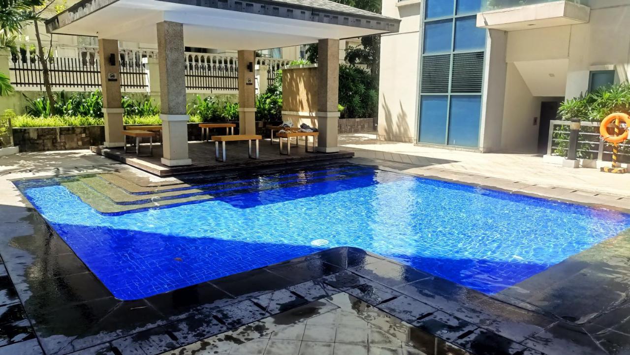 Apartment Hilander's Condotel Near Terminal 3 Airport Manila