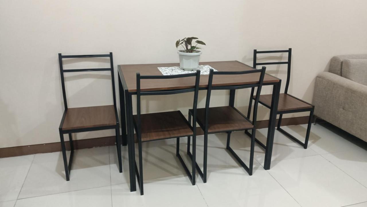 Apartment Hilander's Condotel Near Terminal 3 Airport Manila