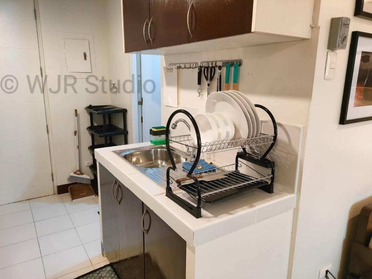 Centro Deluxe 3- Free Parking & Wi-fi In Alabang Muntinlupa City