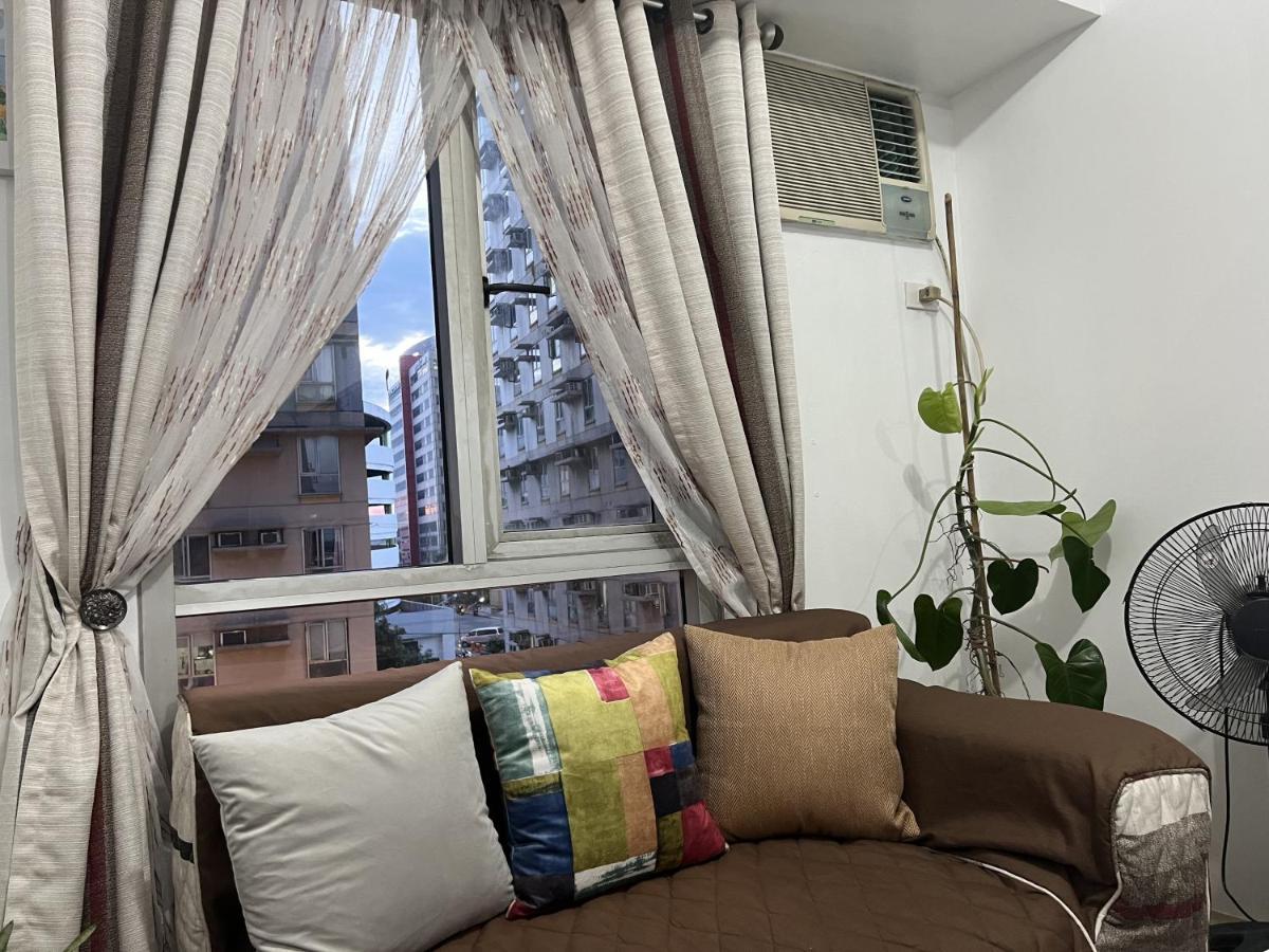 Convenient 2-bedroom Unit In The Metro Manila