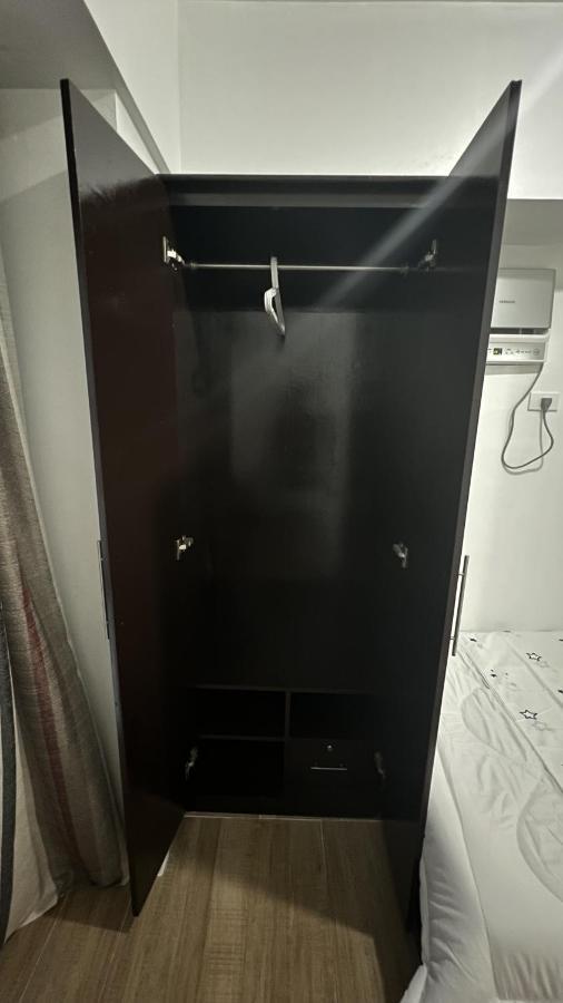 Convenient 2-bedroom Unit In The Metro
