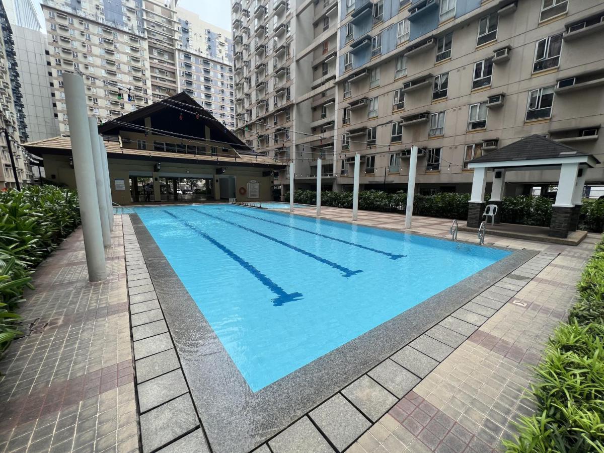 Convenient 2-bedroom Unit In The Metro *
