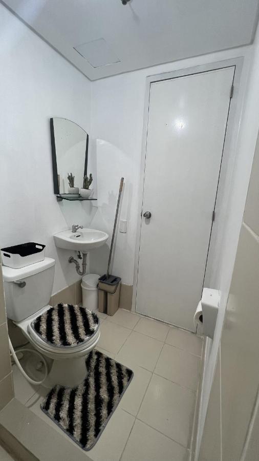 Aparthotel Convenient 2-bedroom Unit In The Metro *