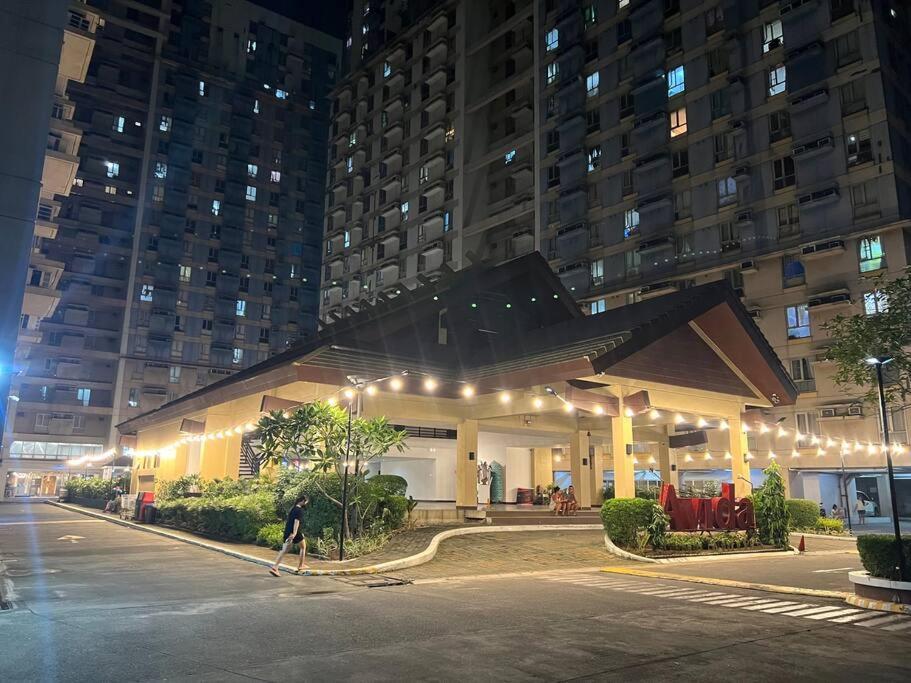Convenient 2-bedroom Unit In The Metro