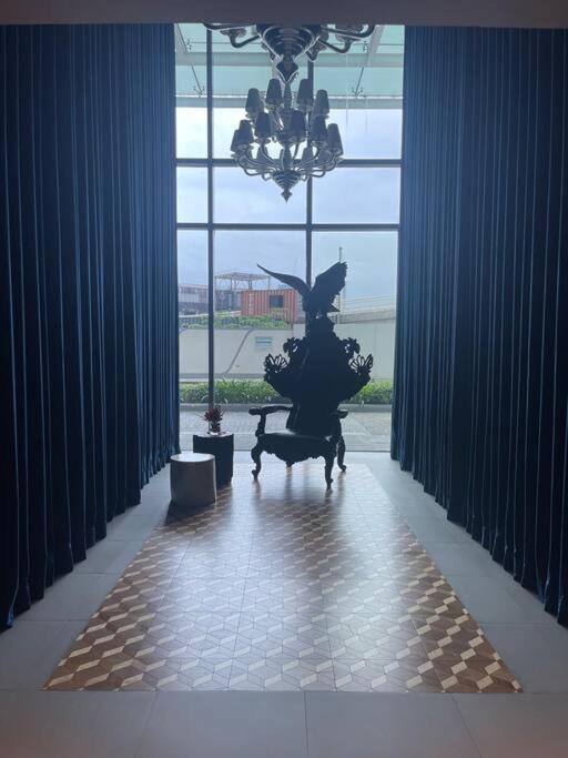 Aveline Aesthetic Skydeck View Acqua Private Residences Near Rockwell Makati * Manila