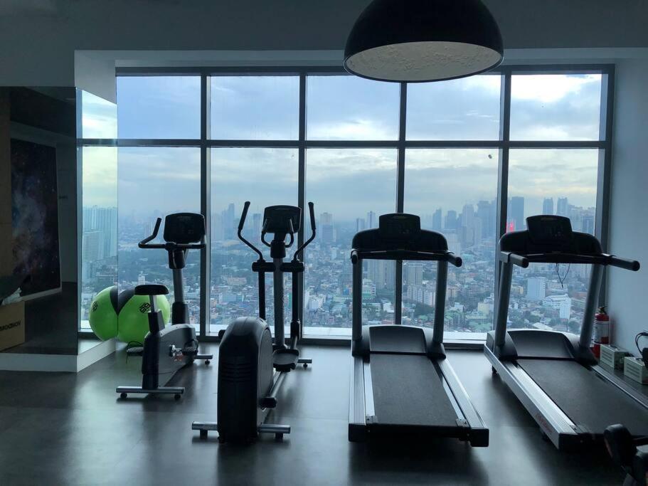Aveline Aesthetic Skydeck View Acqua Private Residences Near Rockwell Makati Apartment Manila