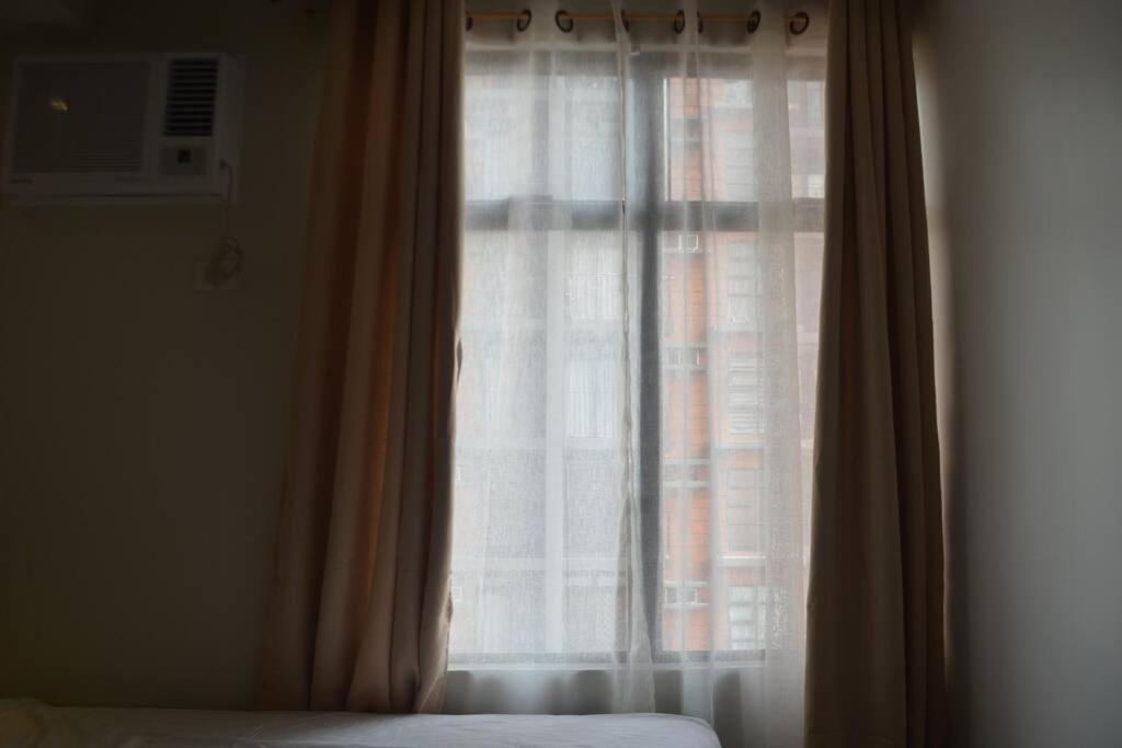 Cozy With Beautiful View & Free Netflix Access Apartment *