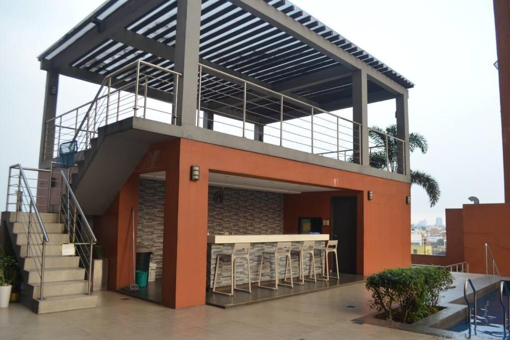 Apartment Cozy With Beautiful View & Free Netflix Access Manila