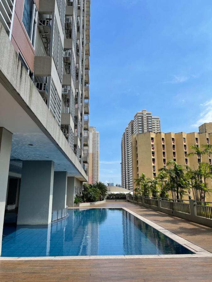 Spacious 1 Bedroom Near Us Embassy And St Lukes Medical Clinic Aparthotel *