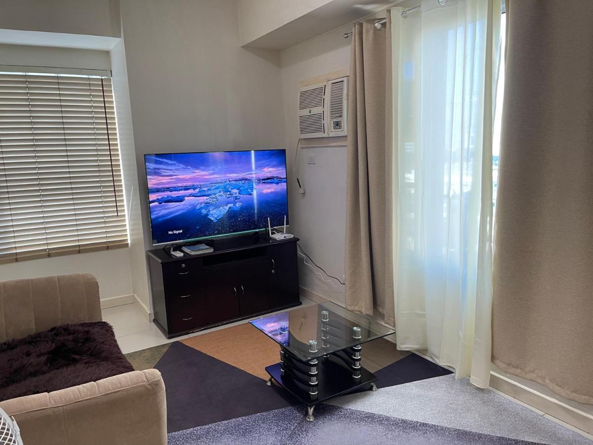 Spacious 1 Bedroom Near Us Embassy And St Lukes Medical Clinic Aparthotel Manila