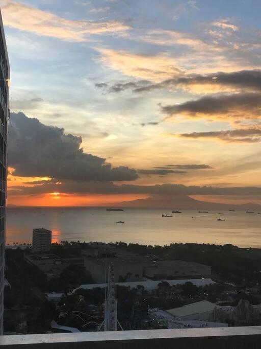 Breeze Residences With Ocean View By Bmars *