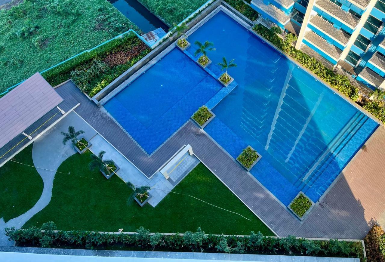 Residential By The Bay * Manila