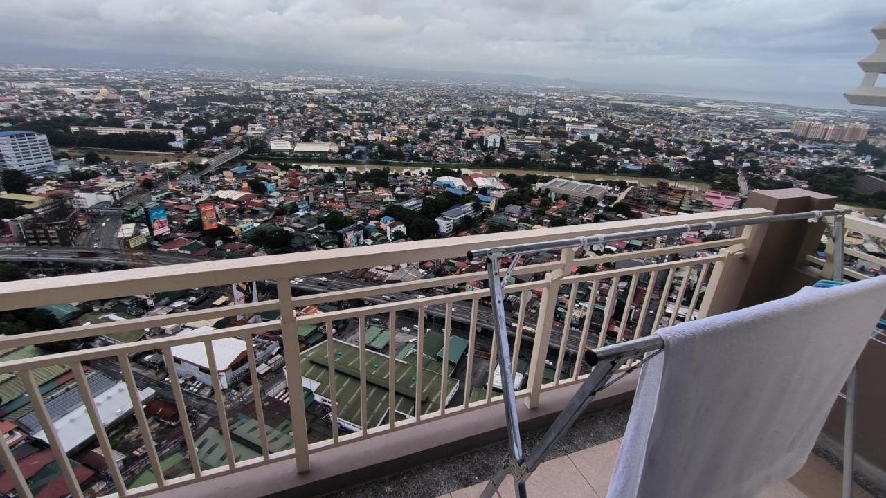 Apartment Prisma Celeste Tower Ph 16b With Fully Furnished And Fast Wifi For Rent