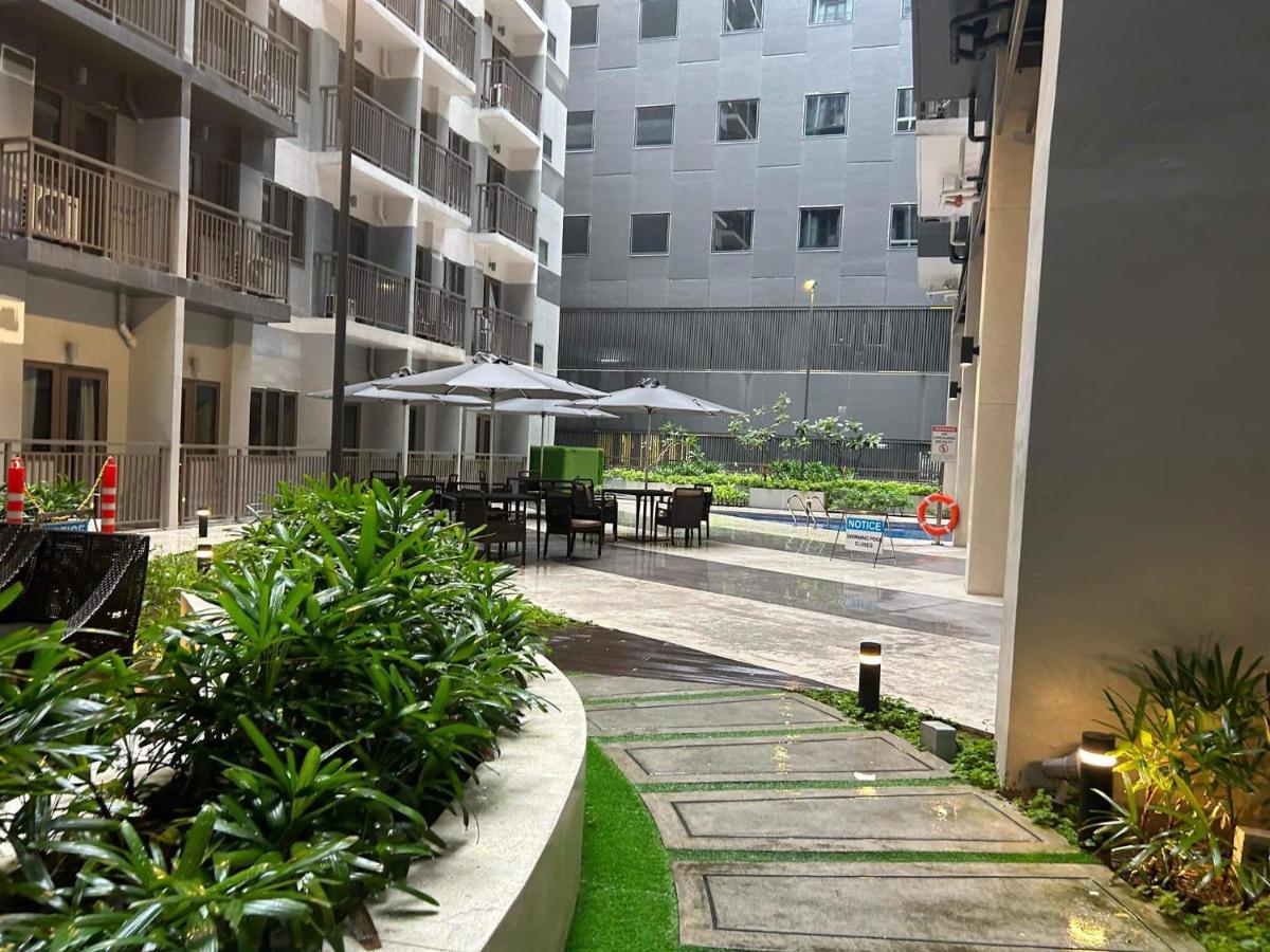 Away From - S Residences Tower 1 Aparthotel Manila
