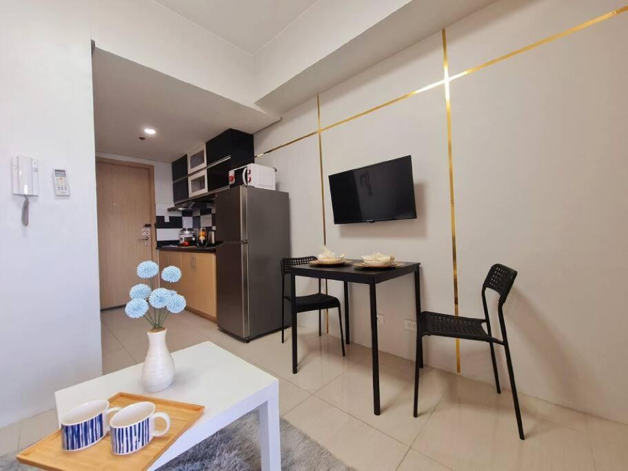 Grass Residences T4 383 Apartment