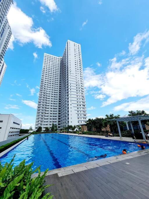 Grass Residences T4 383 Apartment *