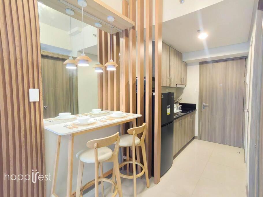 Happirest At Coast Residences, Pasay - 1 Bedroom With Balcony * Manila