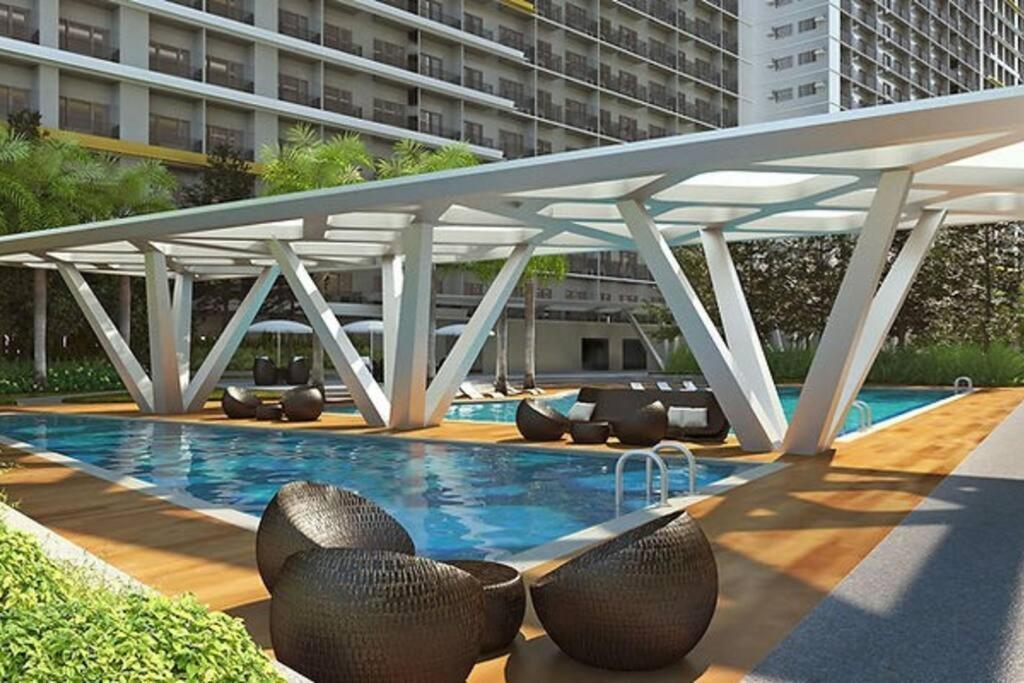 Chic 2 Bedroom Edsa With Balcony Apartment