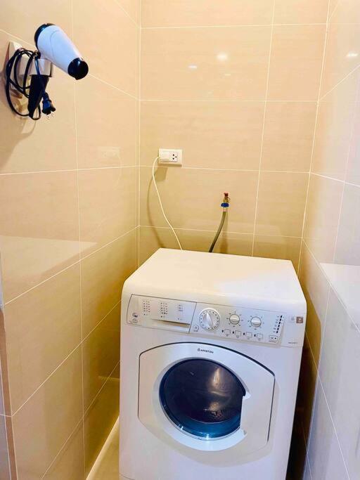 One Uptown 2-bed 1br W/xbox, Netflix In Bgc