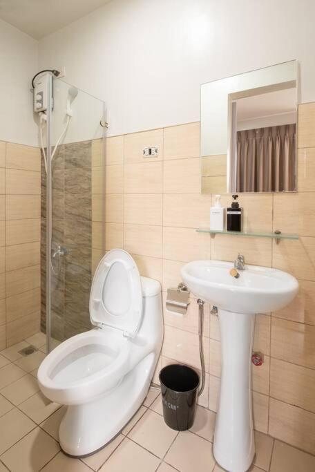 St. Marvin Makati M306 Apartment