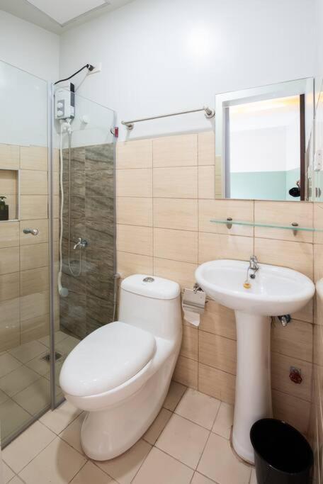 St. Marvin Makati M302 Apartment *