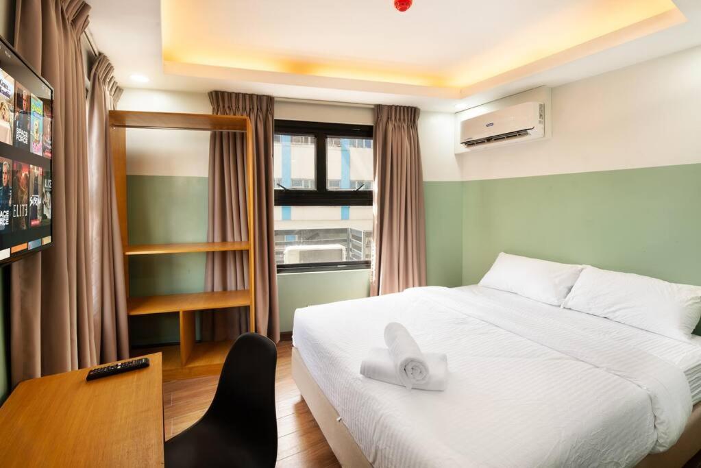 Apartment St. Marvin Makati M205 Manila