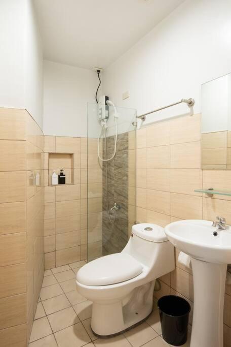 St. Marvin Makati M205 Apartment *