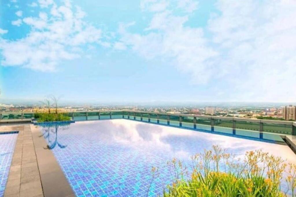 Stunning 2.5 Br@eastwood Global