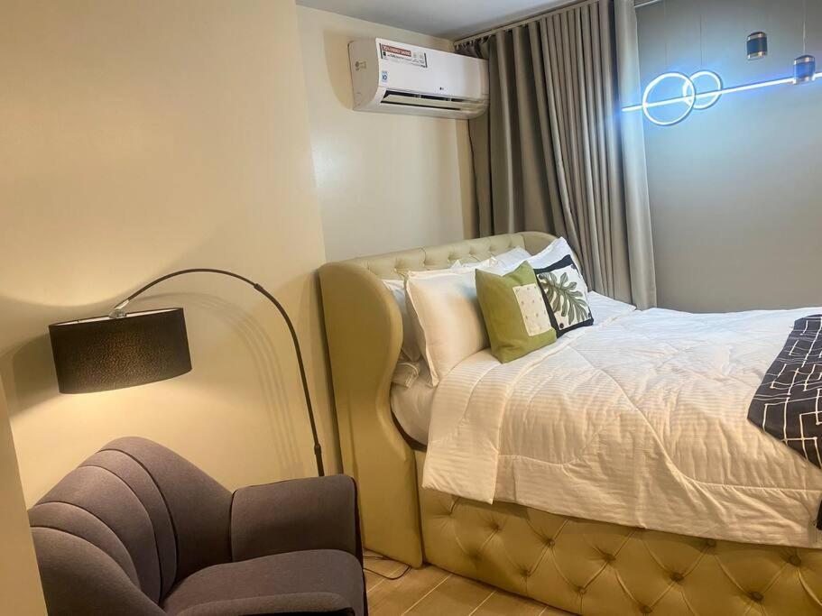 Stunning 2.5 Br@eastwood Global *