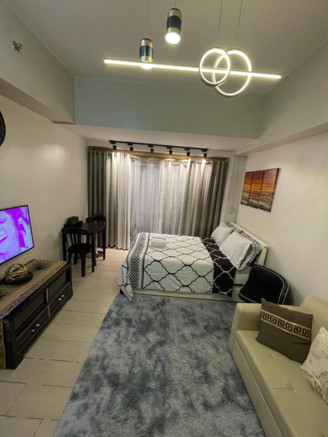 Apartment One Eastwood Avenue With Spectacular View No Pets Allowed