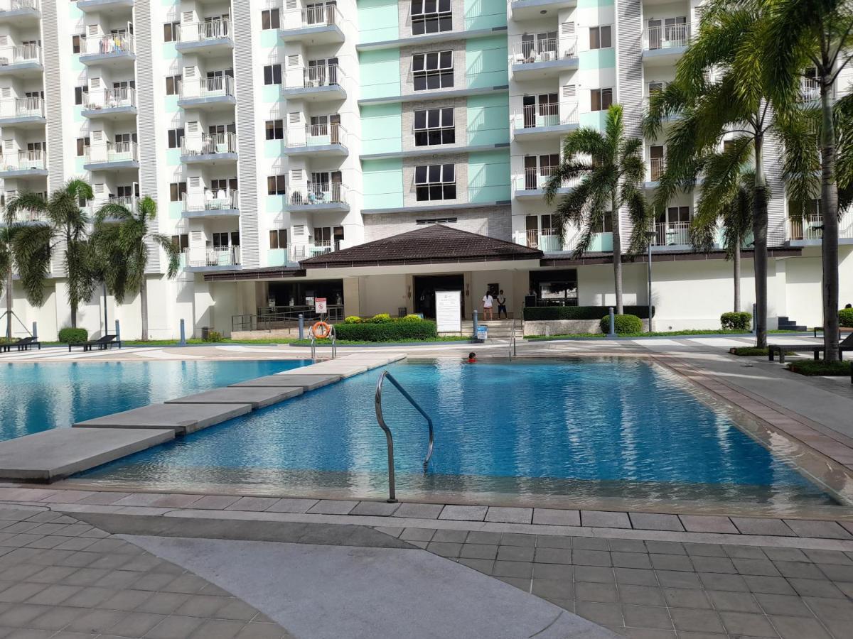 Foursphere Staycation *