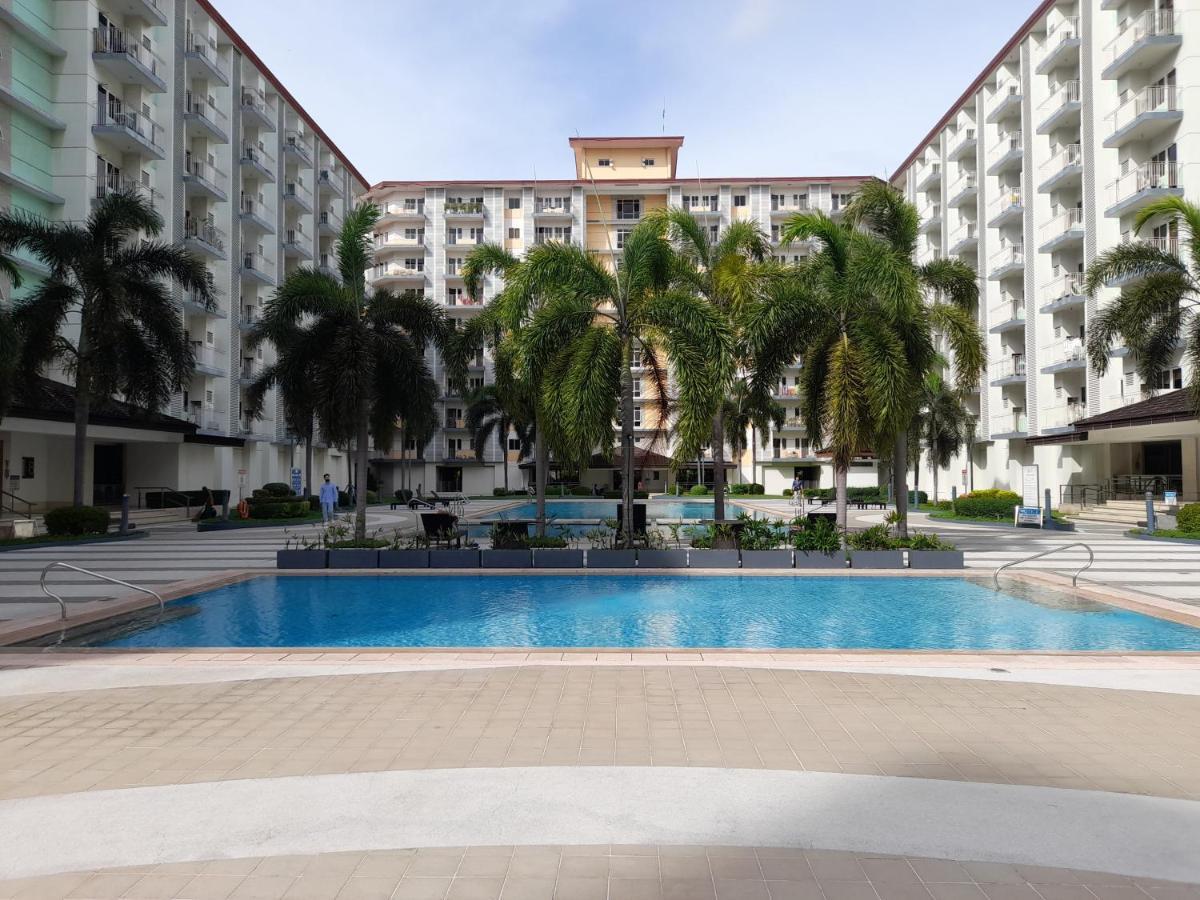Foursphere Staycation *
