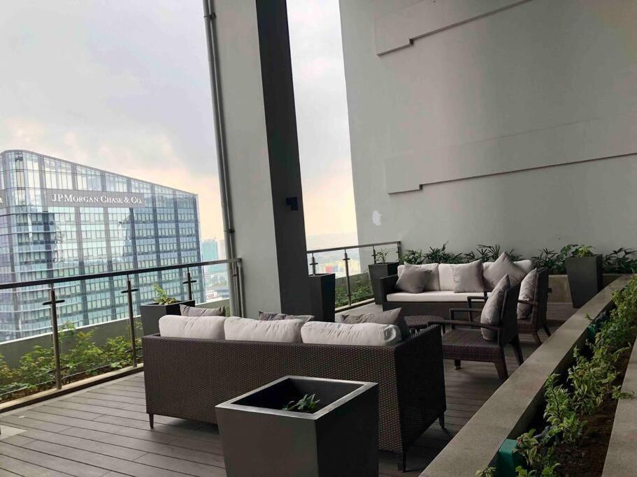 Great Value In Uptown Parksuites Bgc 1br,washer,netflix *