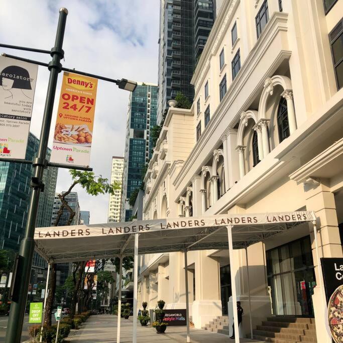 Apartment Great Value In Uptown Parksuites Bgc 1br,washer,netflix Manila