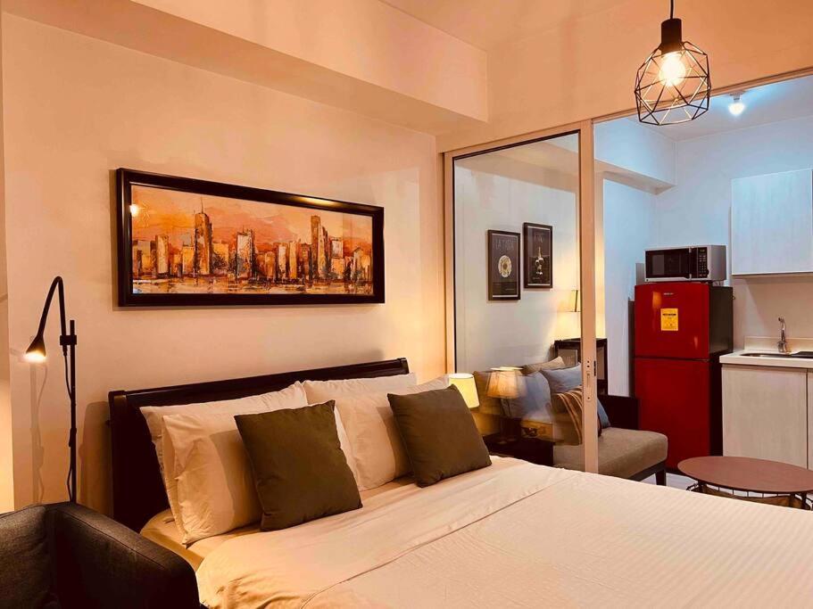 One Elegant 1bhk With View In Azure Urban And Residences * Manila