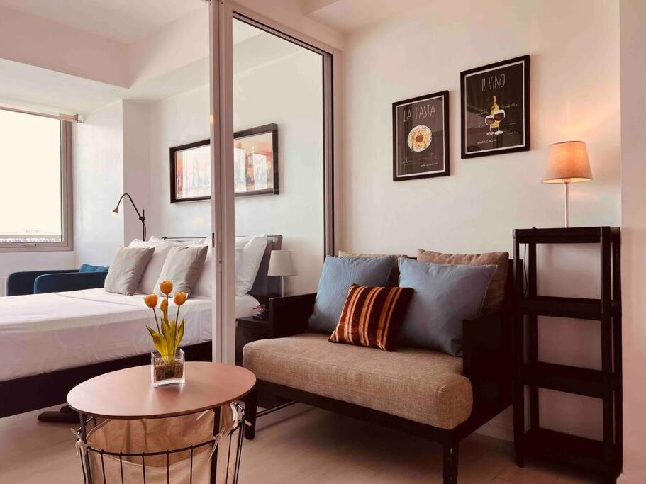 Apartment One Elegant 1bhk With View In Azure Urban And Residences *