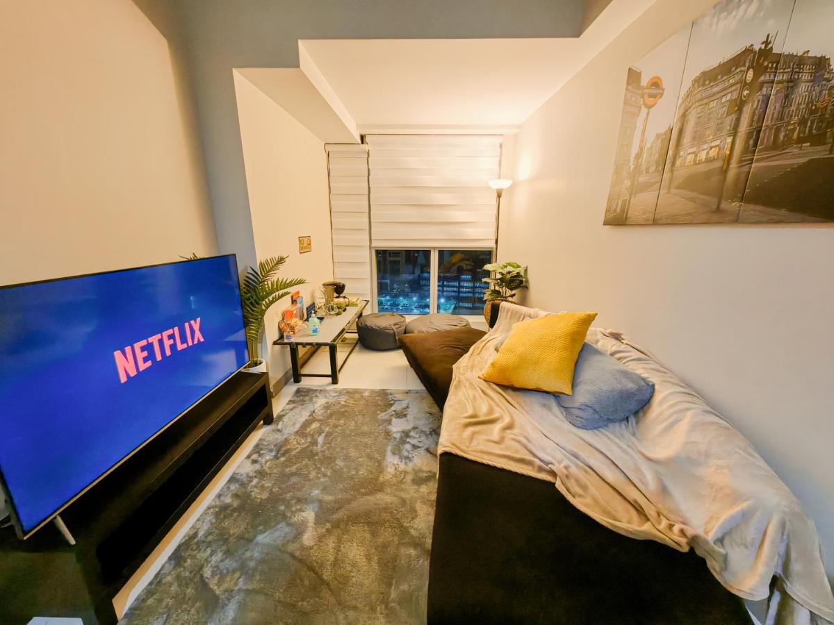 Glamorous 3br In Uptown Bgc W/bathtub Apartment Manila