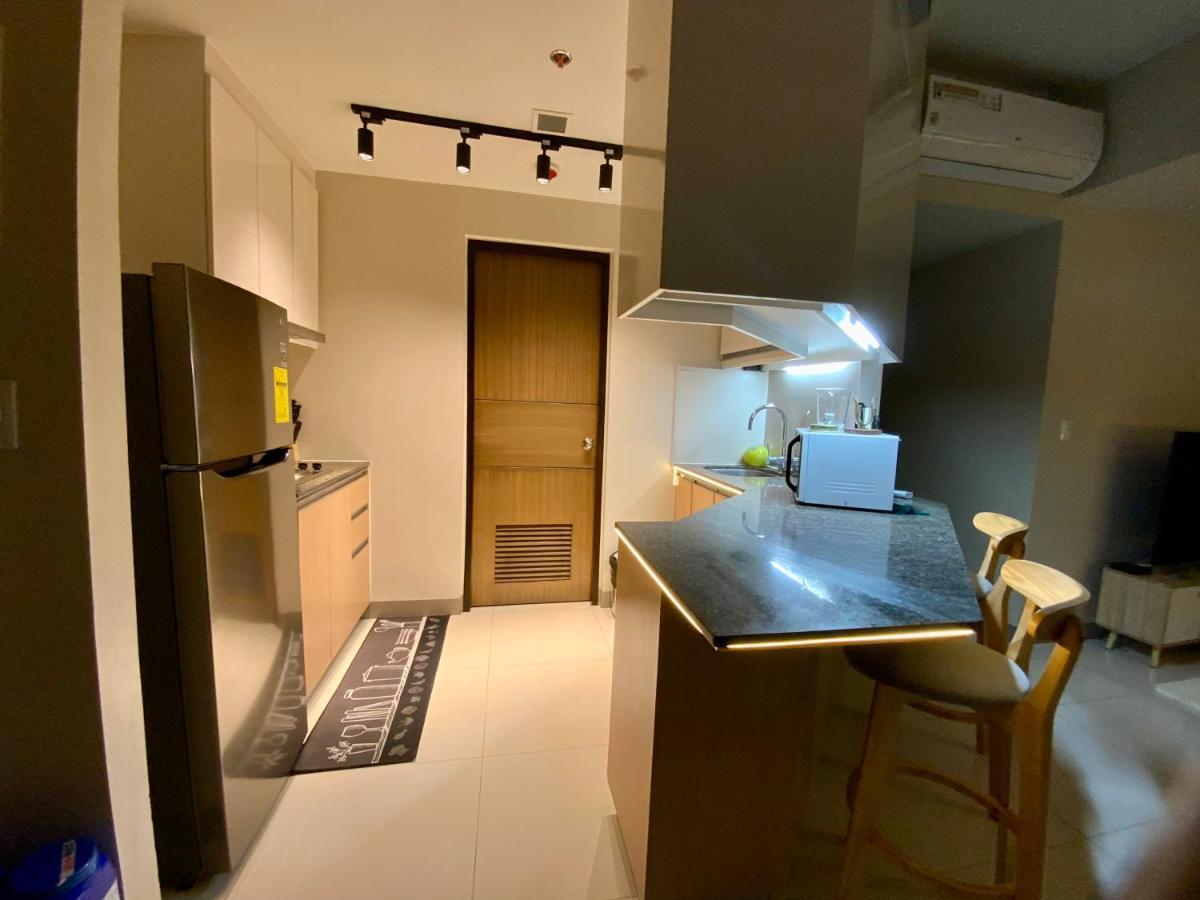 Apartment Classy 2br At Eastwood With Pool And Skyline View Manila