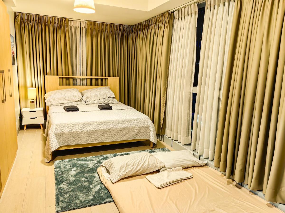 Apartment Glamorous 3br In Uptown Bgc W/bathtub Manila