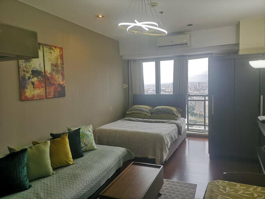 Apartment Studio With 200mbs Internet, Netflix & Great View Of