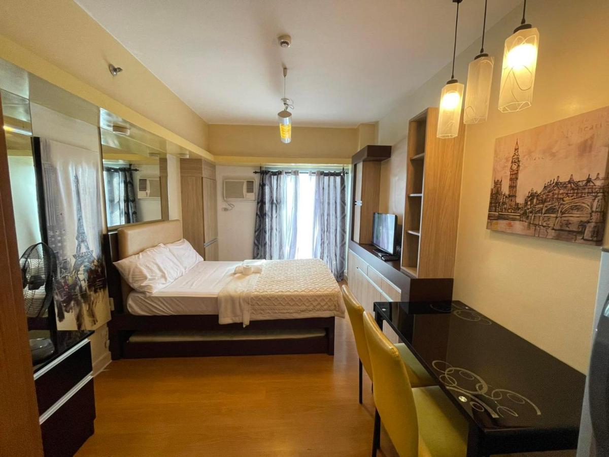 Modern Bayview In 8 Adriatico Manila