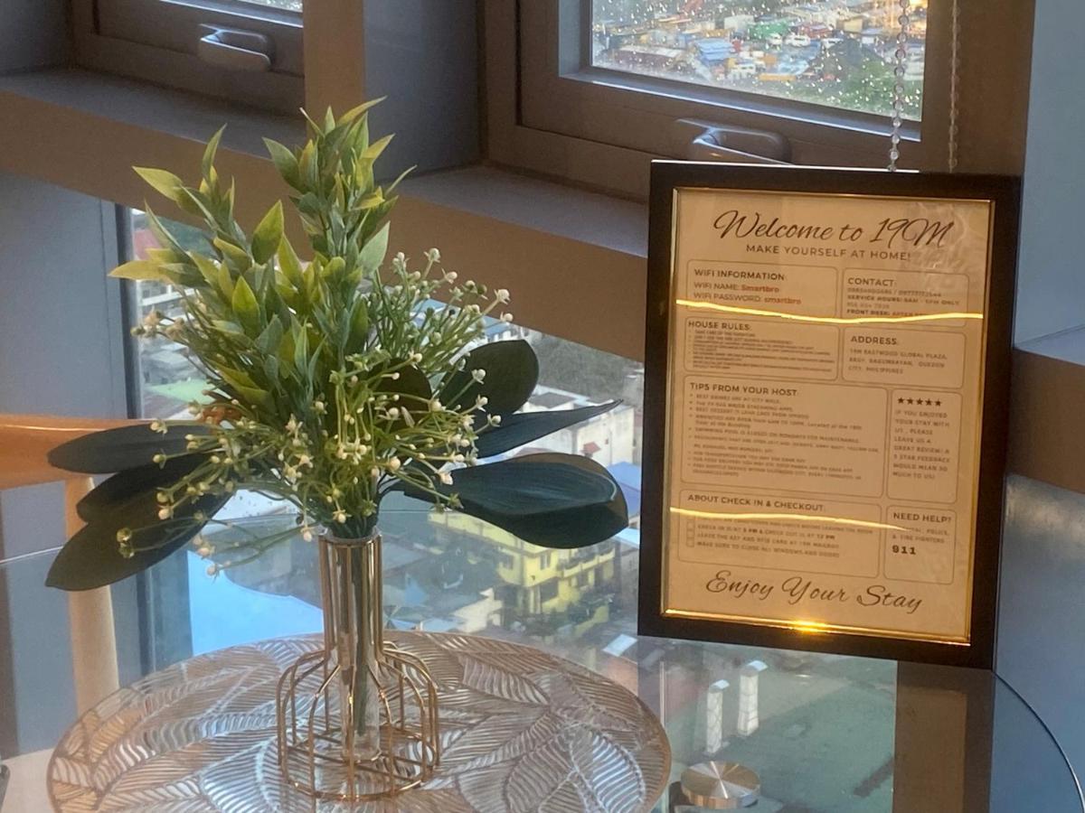 Classy 2br At Eastwood With Pool And Skyline View Apartment