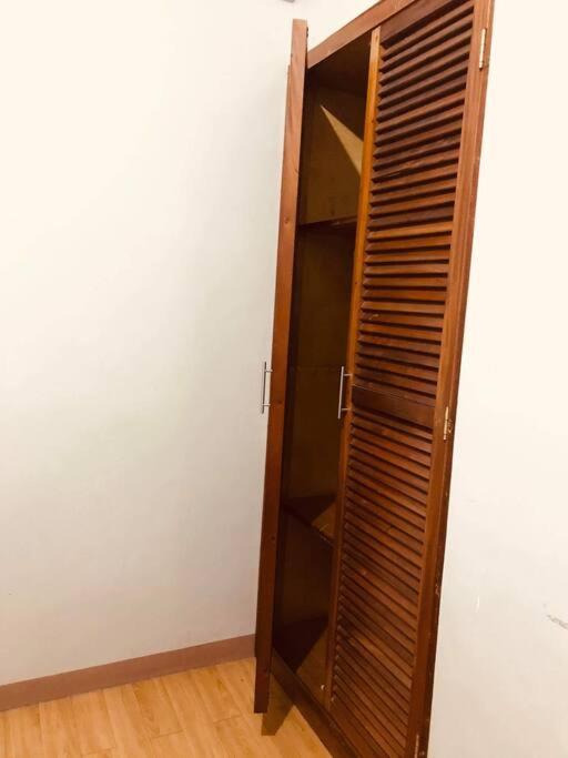 Two Bedrooms With Free Wifi, Netflix,youtube Manila